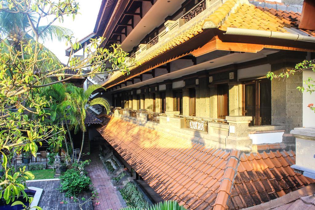 Hotel Puri Tanah Lot Kuta  Exterior photo