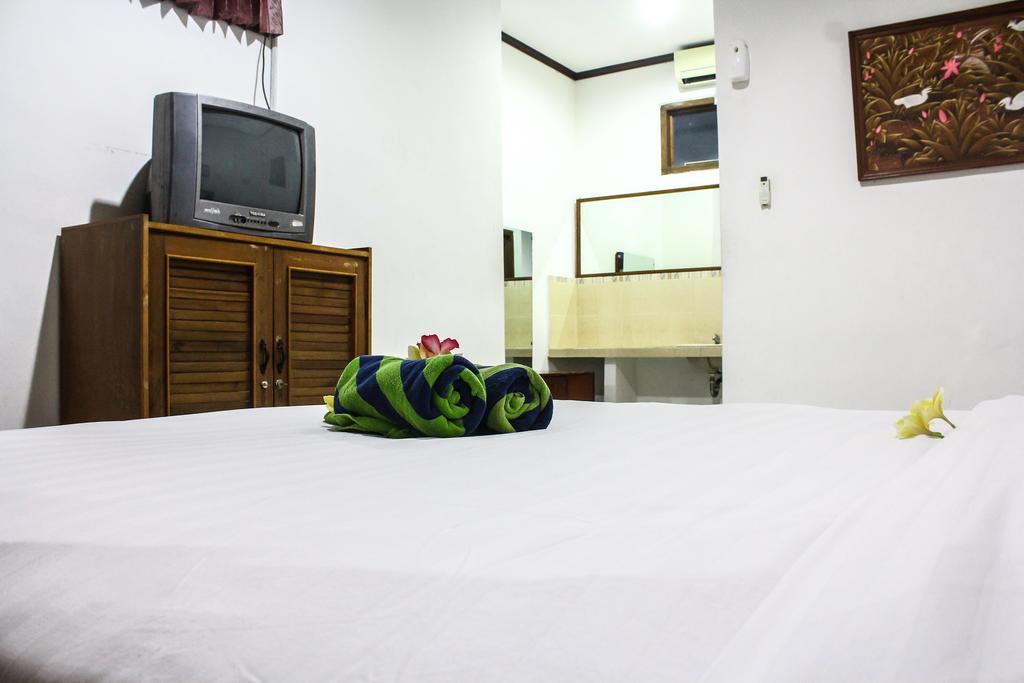 Hotel Puri Tanah Lot Kuta  Exterior photo