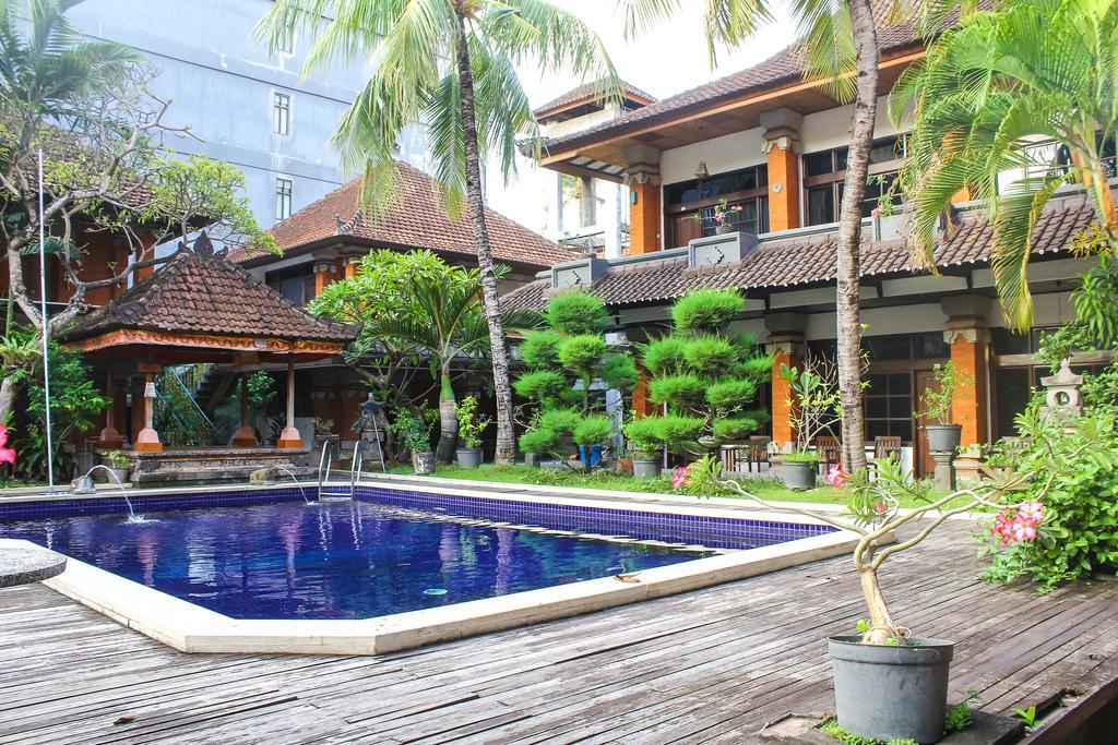 Hotel Puri Tanah Lot Kuta  Exterior photo