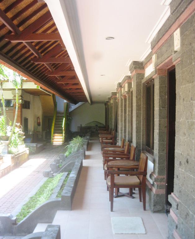 Hotel Puri Tanah Lot Kuta  Exterior photo