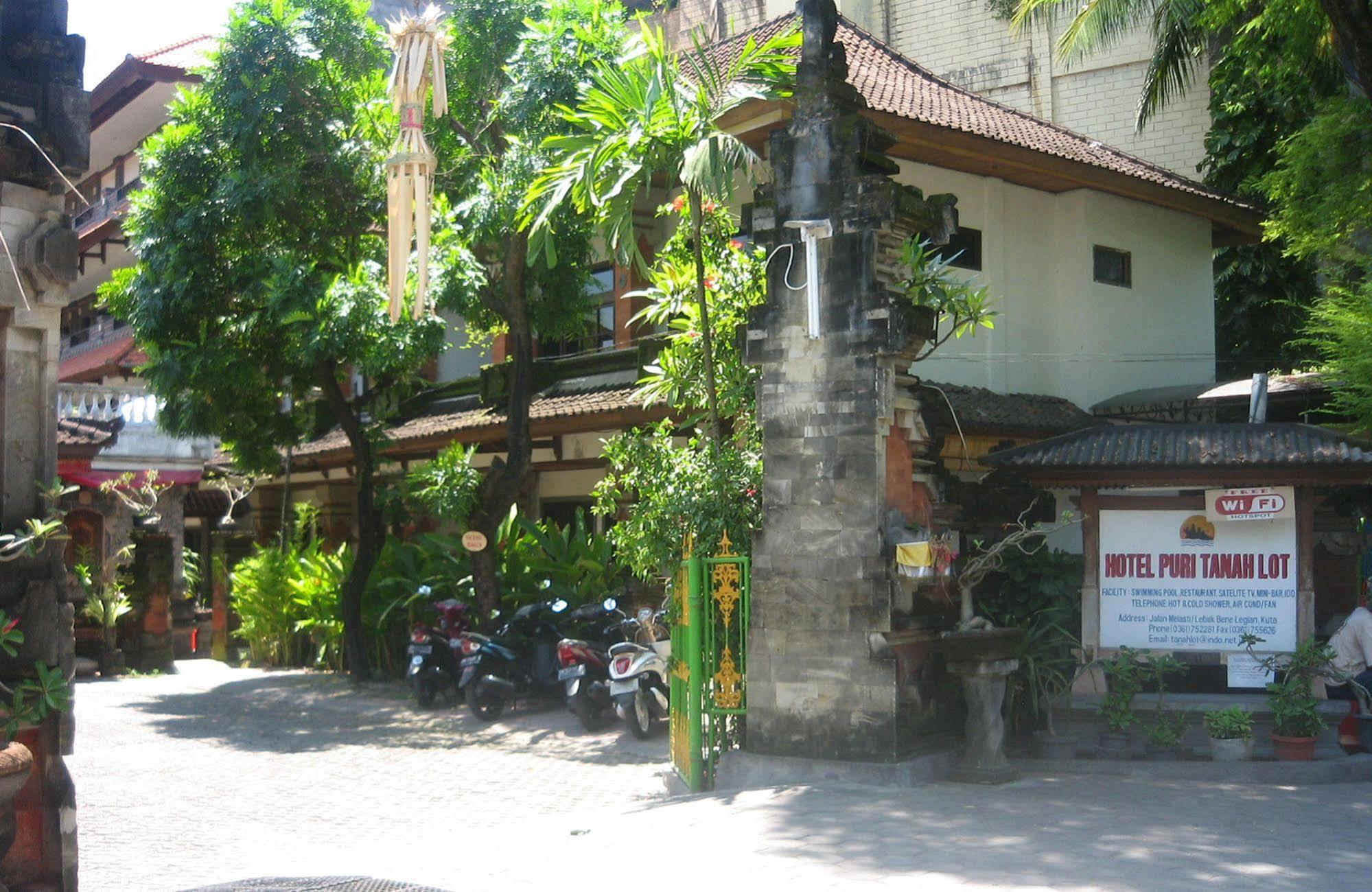 Hotel Puri Tanah Lot Kuta  Exterior photo